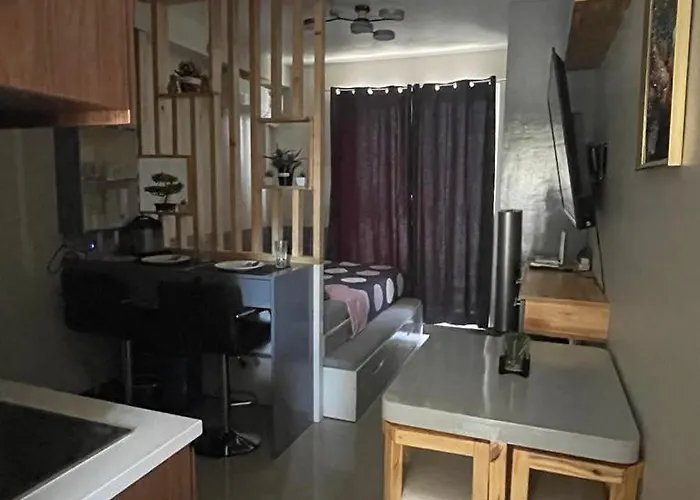 Hostel Alex's Staycation Cebu